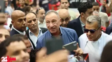 محمود الخطيب يقلق جماهير الأهلي بظهور مفاجئ وآثار جراحة.. فما القصة؟